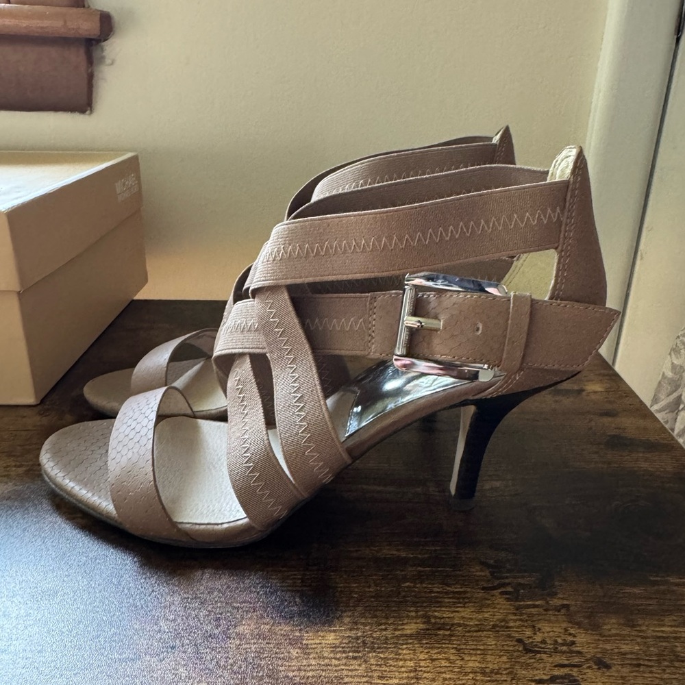 Michael Kors Tan strapped heel